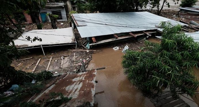 Шторм «Эта» добрался до Кубы и побережья Флориды