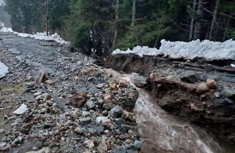 На Аляске – оползни, Индию и Шри-Ланки накрыл циклон