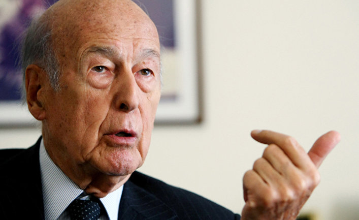 Бывший президент Франции Жискар д’Эстен умер от коронавируса