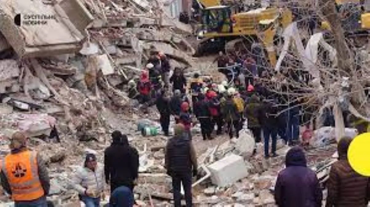 Не бежать к лифту, укрыться под столом. В ГСЧС озвучили украинцам правила поведения во время землетрясения