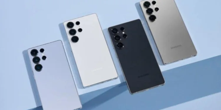 Аналитик: характеристики Galaxy S26 принесены в жертву стоимости смартфонов — iPhone вновь повлиял на решение Samsung