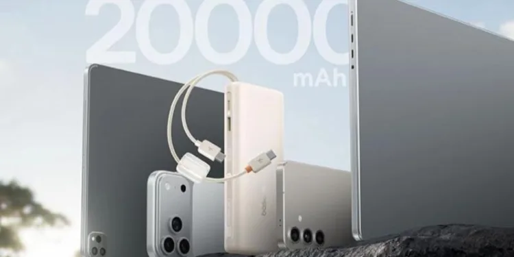 Baseus выпустила за пределами Китая компактный пауэрбанк EnerFill FC41 емкостью 20 000 мА·ч, с двумя встроенными кабелями и мощностью до 100 Вт