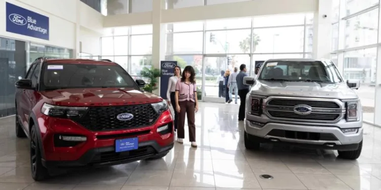 Ford, вслед за Hyundai, начал продажу автомобилей с пробегом на Amazon