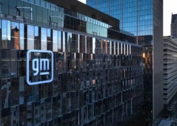 GM просит поставщиков автозапчастей отказаться от комплектующих из Китая, — Reuters
