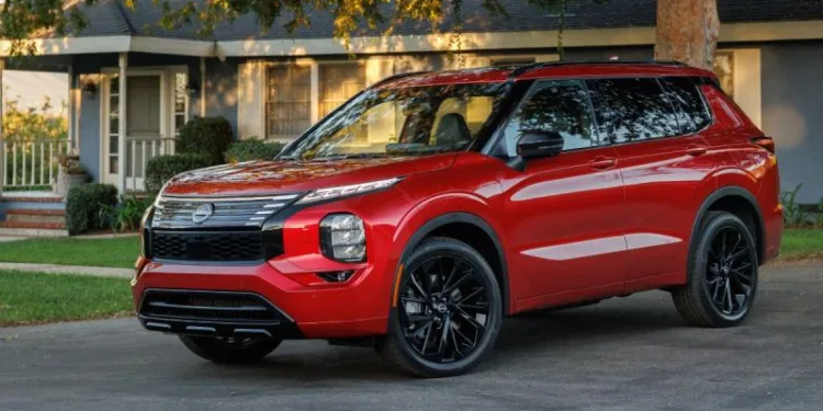 Новый Nissan Rogue PHEV оказался «переодетым» Mitsubishi Outlander