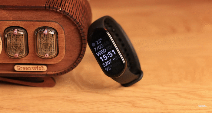 Обзор фитнес-браслета Xiaomi Smart Band 10 – идеальный гаджет за копейки