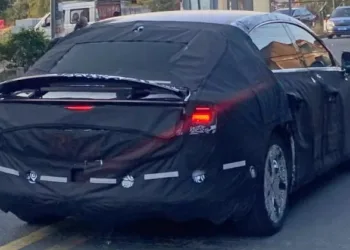 Smart начал испытания своего первого седана