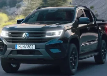 Volkswagen показал пикап Amarok в специальной версии Dark Label