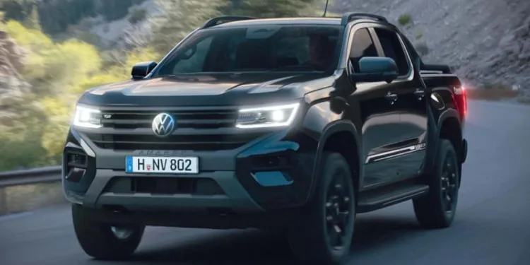 Volkswagen показал пикап Amarok в специальной версии Dark Label