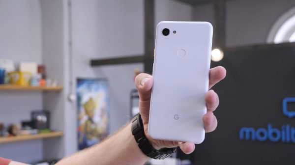 Тесты на прочность Google Pixel 3a: пластиковый не значит плохой