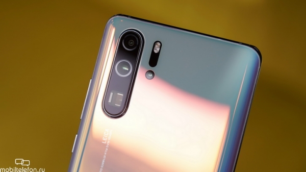 Разборка Huawei P30 Pro и его перископ-камеры: как это работает?