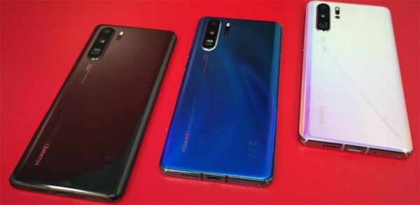 Живое фото и демо-зона гибридного зума 10х камеры Huawei P30 Pro